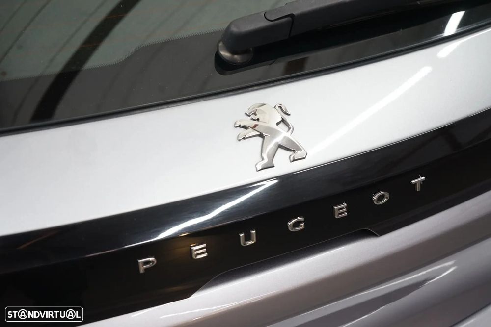 Peugeot 208 1.2 PureTech Active - 12
