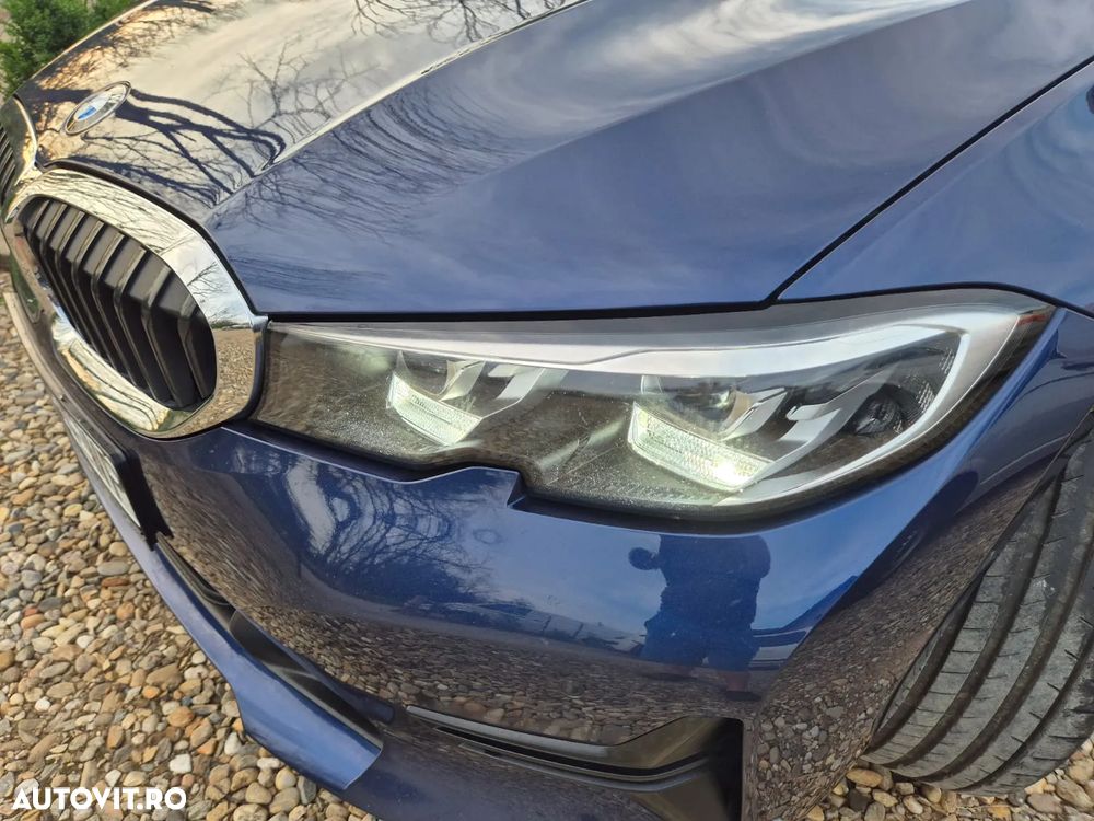 BMW Seria 3 320d Touring Aut. Advantage - 31