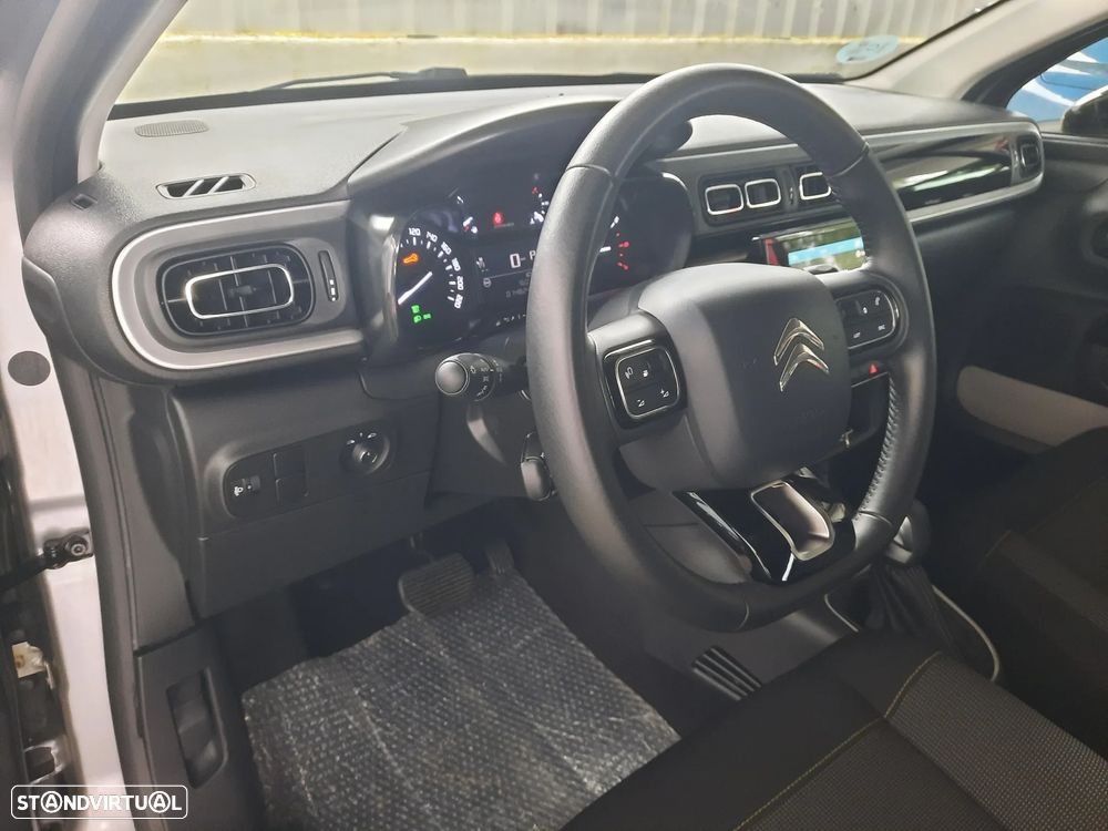 Citroën C3 1.2 PureTech Shine EAT6 - 17