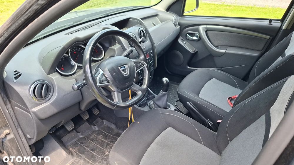 Dacia Duster 1.6 SCe Laureate S&S - 10
