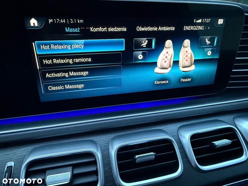 Mercedes-Benz GLS - 32