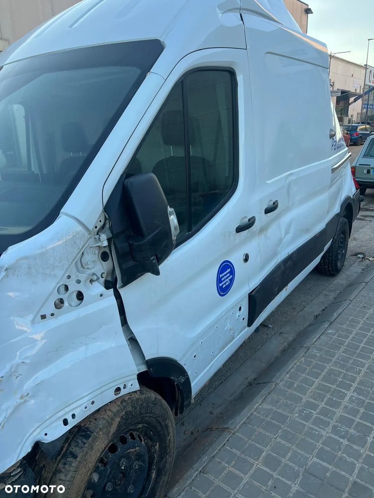 FORD TRANSIT 2023 FOTELE PRZÓD 2+1 - 1