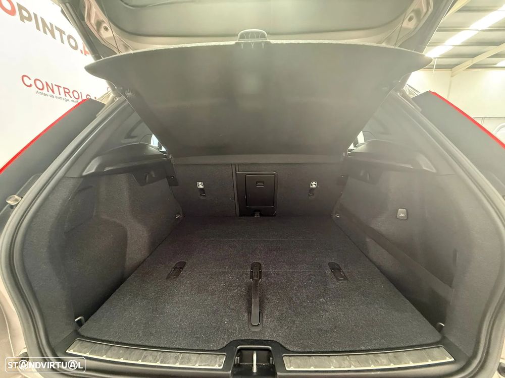 Volvo XC 40 2.0 D3 Inscription Geartronic - 11