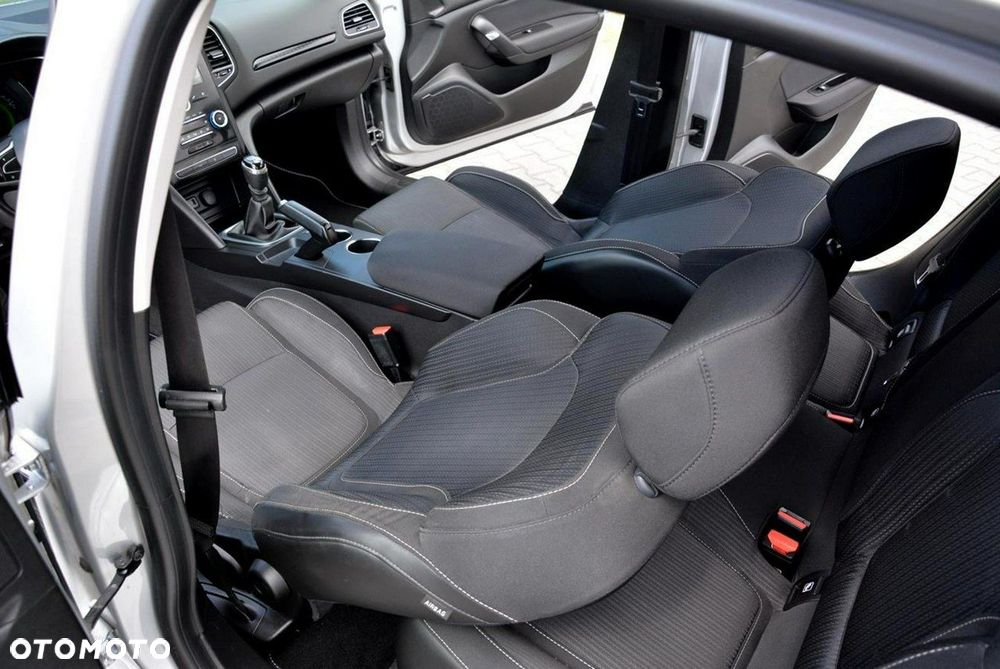 Renault Megane 1.2 Energy TCe Business - 23