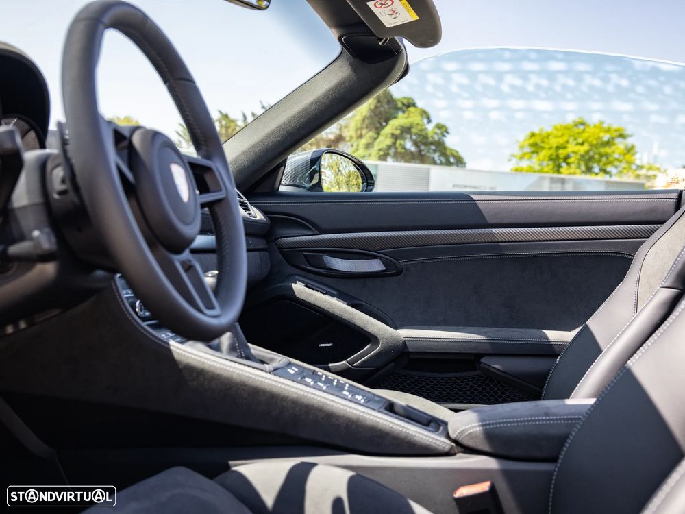 Porsche 718 Spyder - 51