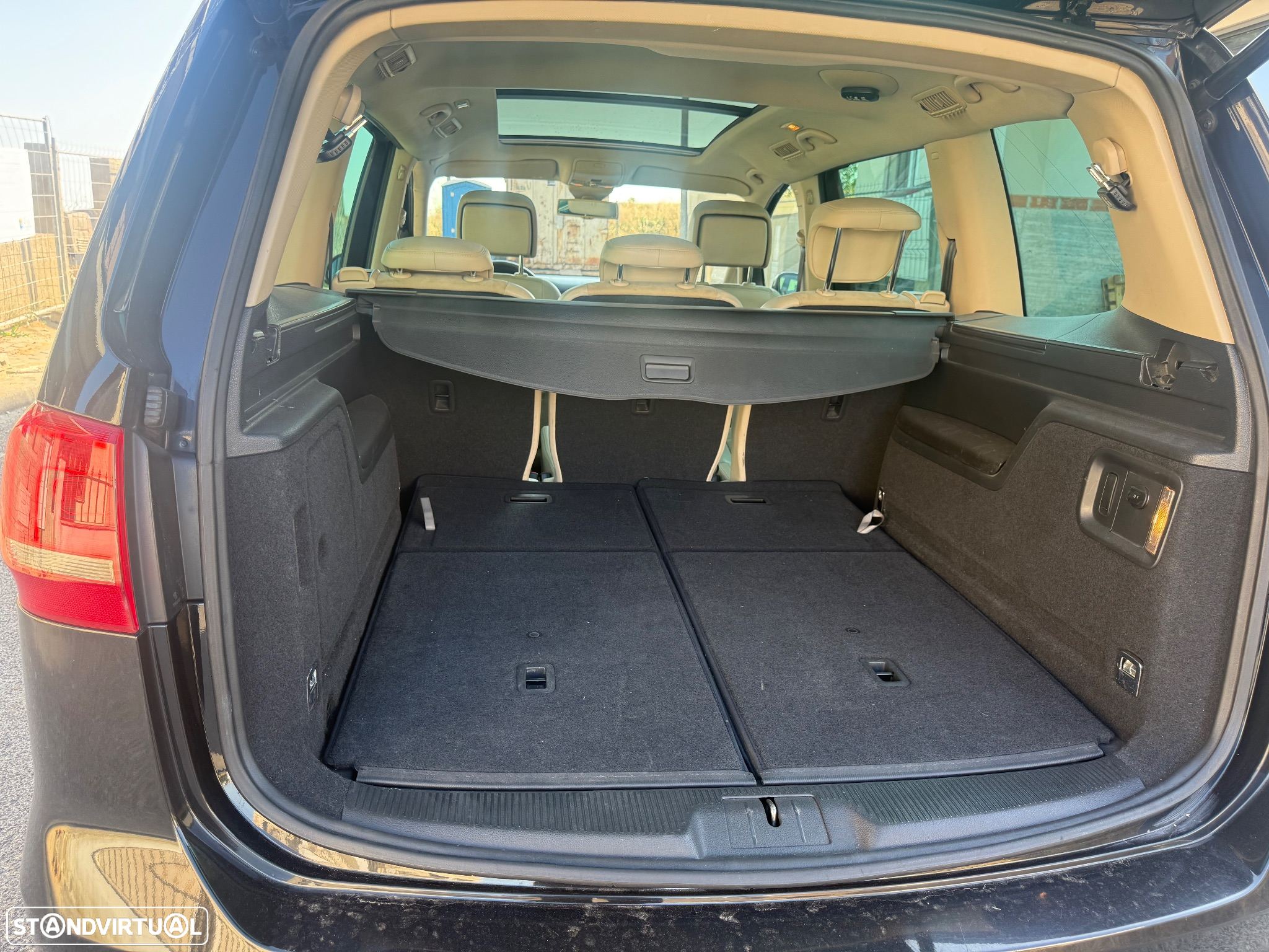 VW Sharan 2.0 TDI Highline DSG - 13