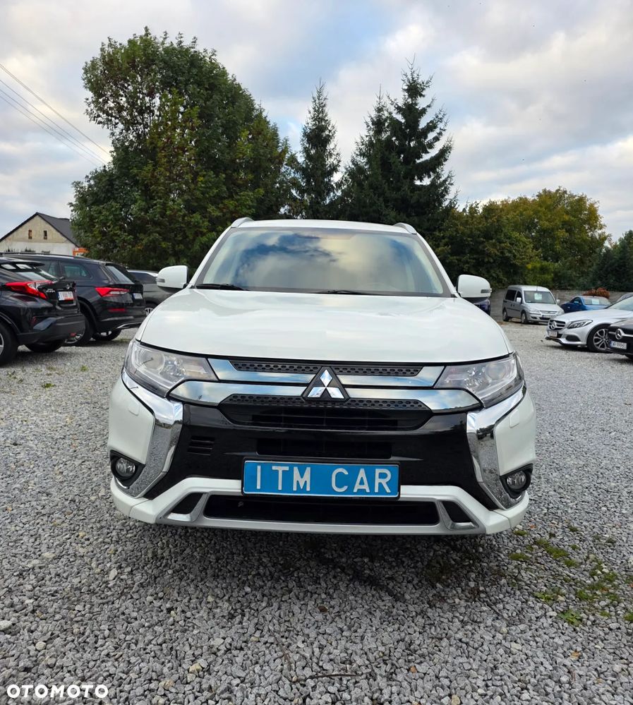 Mitsubishi Outlander 2.4 4WD Plug-In Hybrid Diamant - 9