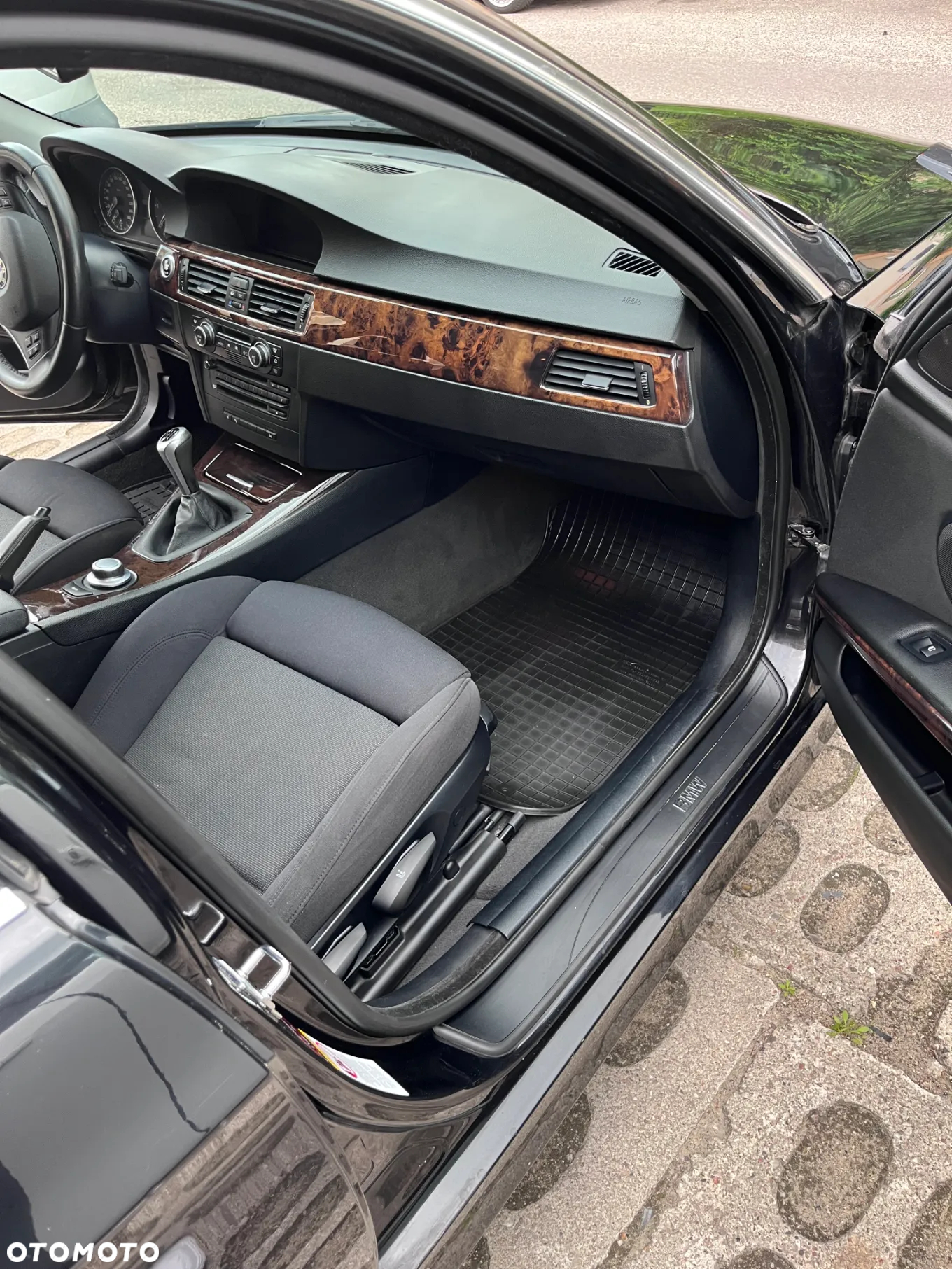 BMW Seria 3 325d - 21