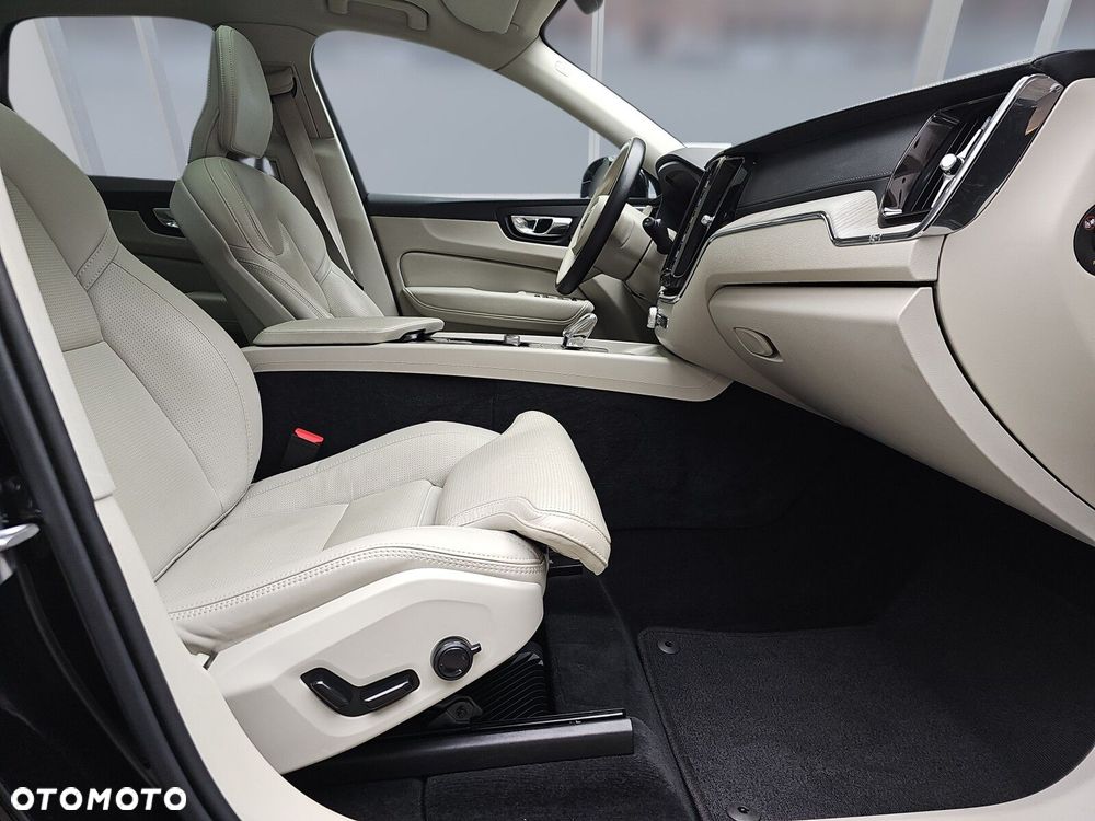 Volvo XC 60 B5 B AWD Inscription - 20