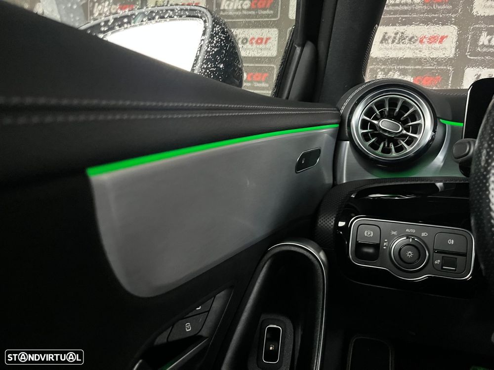 Mercedes-Benz A 250 e 8G-DCT AMG Line - 29