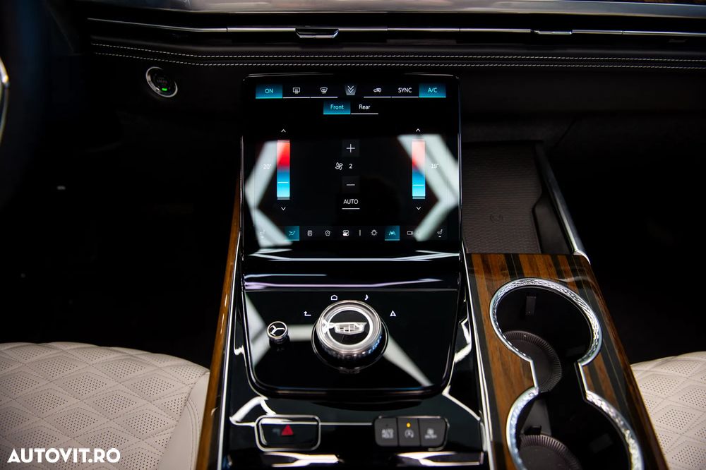Cadillac Escalade - 27