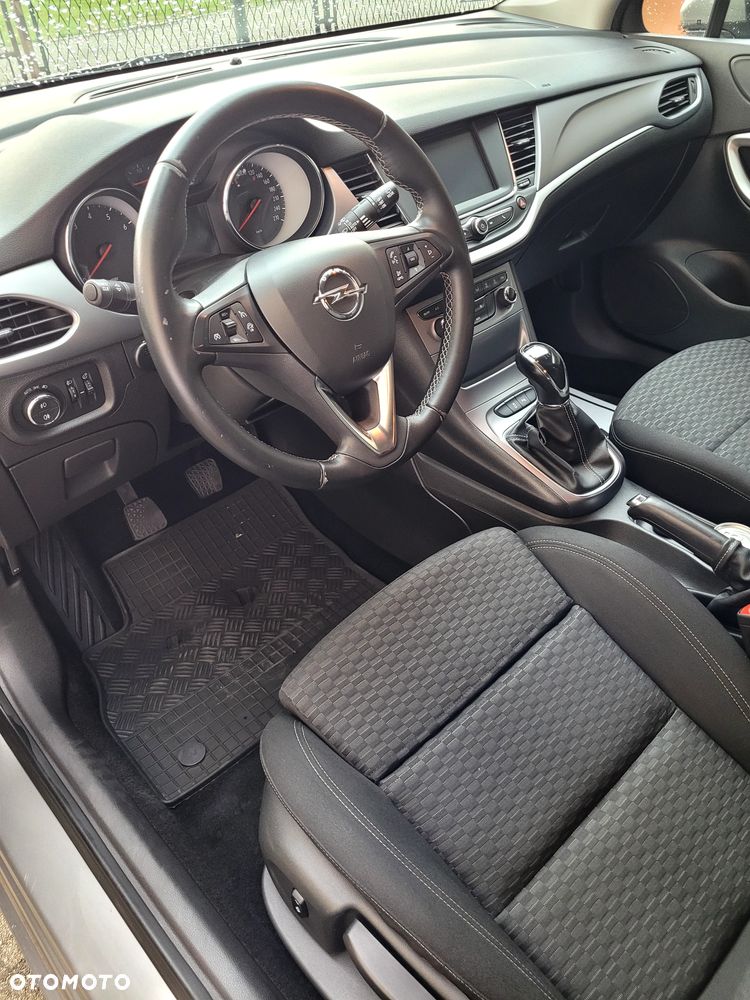 Opel Astra 1.4 T Enjoy - 15