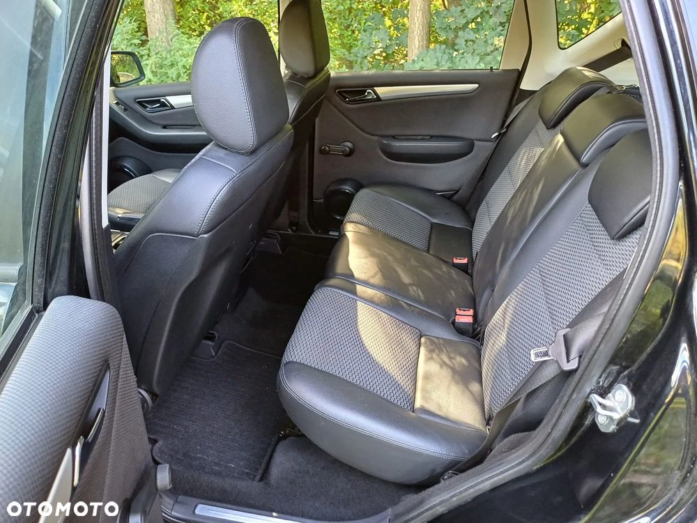 Mercedes-Benz Klasa A 180 CDI Autotronic Avantgarde DPF - 8