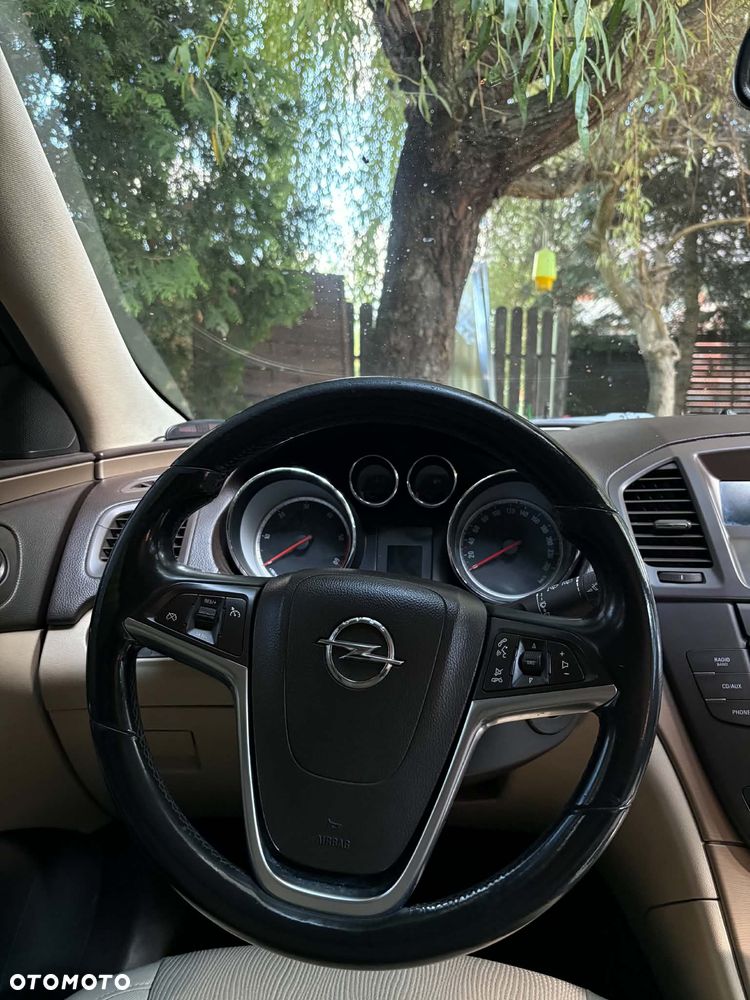 Opel Insignia 2.0 CDTI - 10