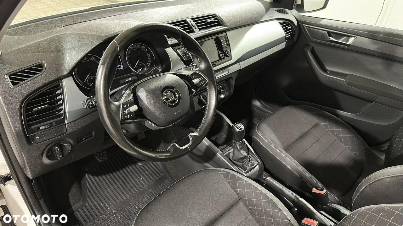 Skoda Fabia - 11