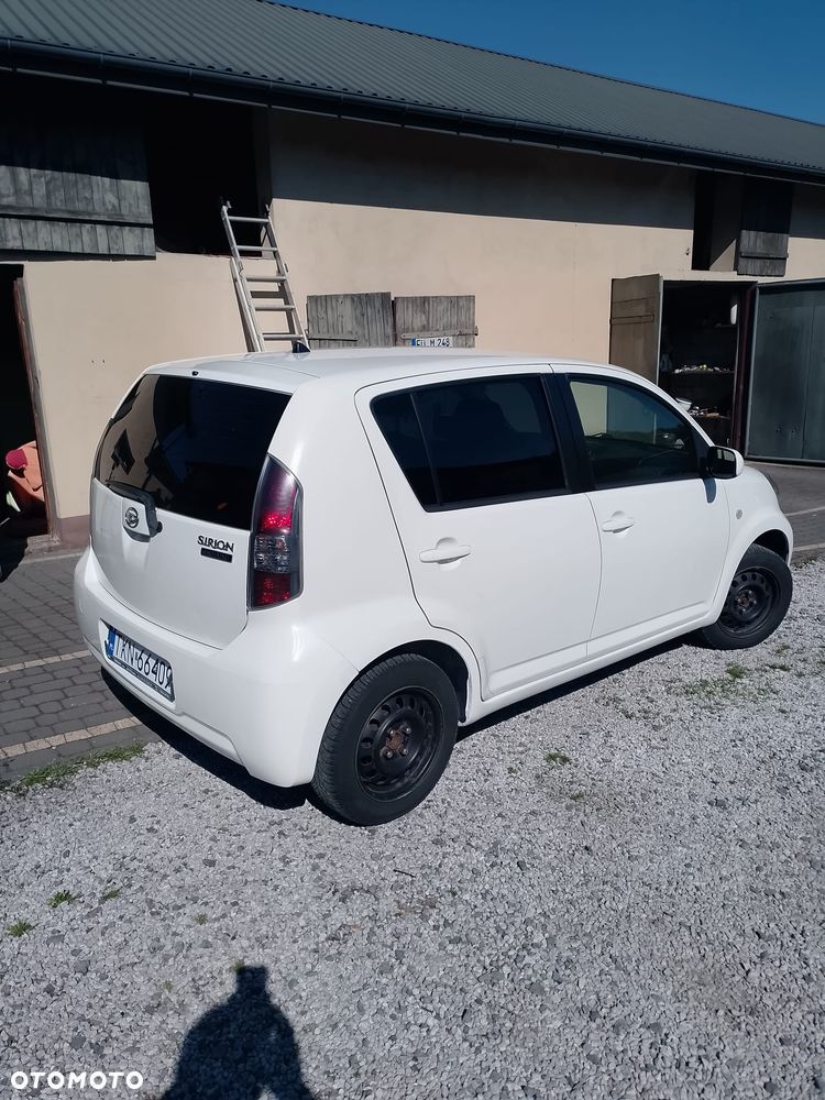 Daihatsu Sirion 1.3 - 7