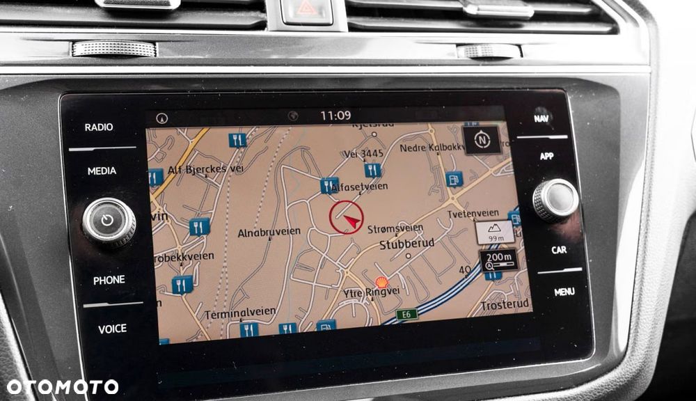 Volkswagen Tiguan 2.0 TDI SCR 4MotION DSG R-Line - 24