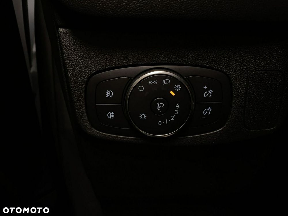 Ford Focus - 32