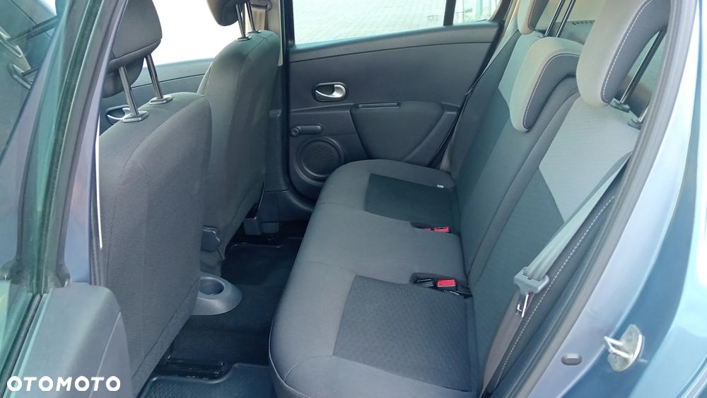 Renault Clio 1.2 16V Alize - 18