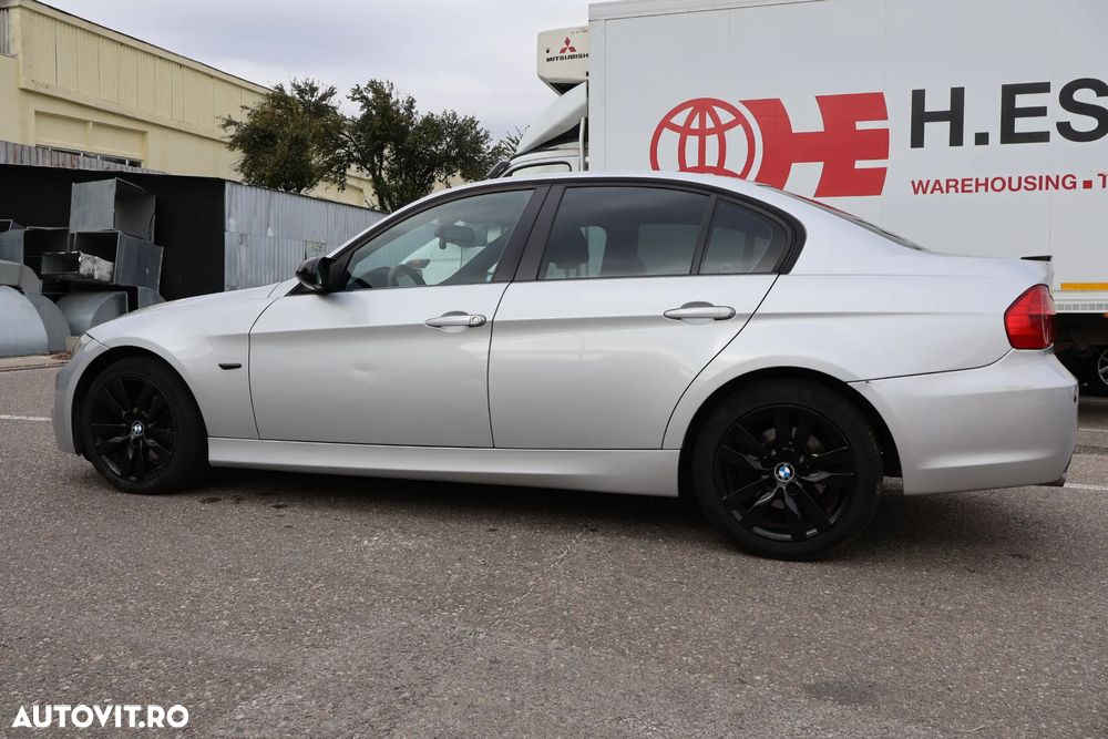 BMW Seria 3 320d - 11