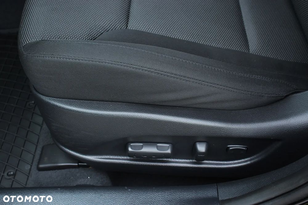 Hyundai i40 Kombi 1.7 CRDi DCT Premium - 31