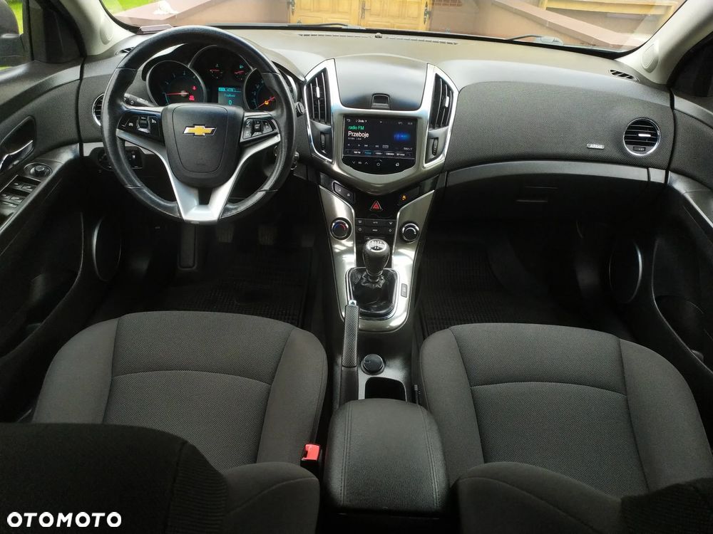 Chevrolet Cruze 1.8 LTZ - 25