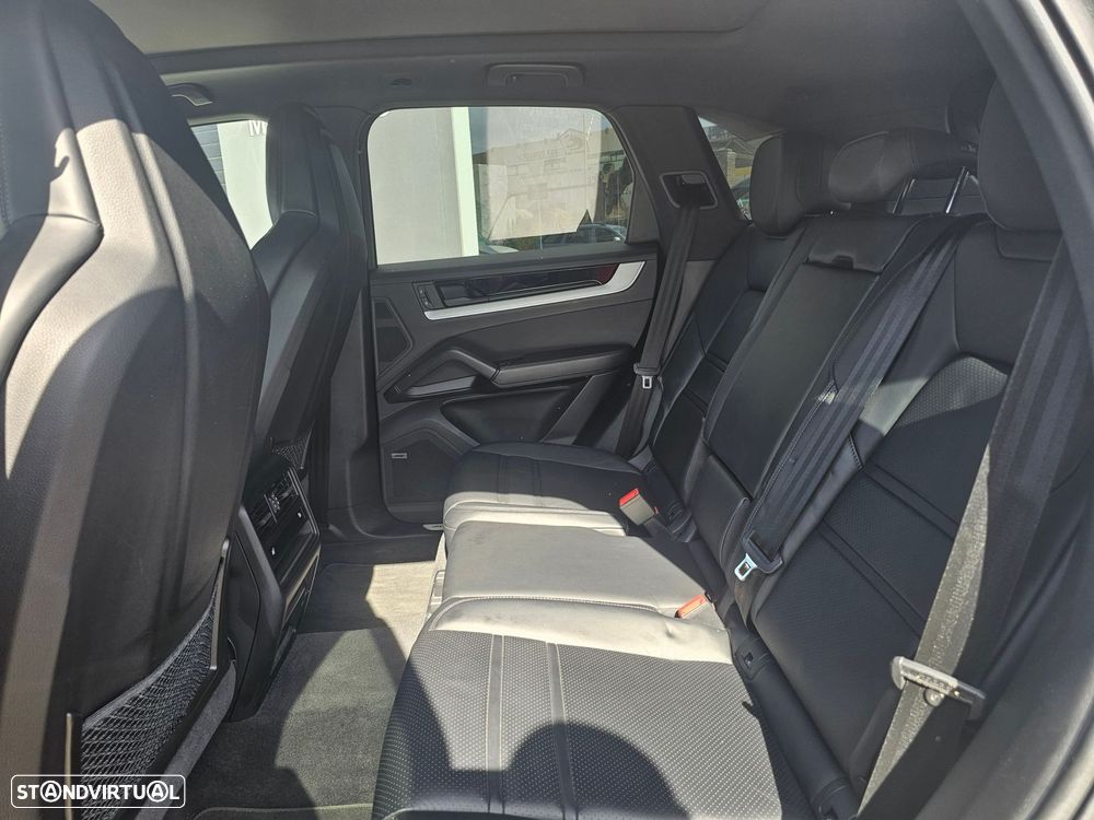 Porsche Cayenne E-Hybrid Tiptronic S Black Edition - 10