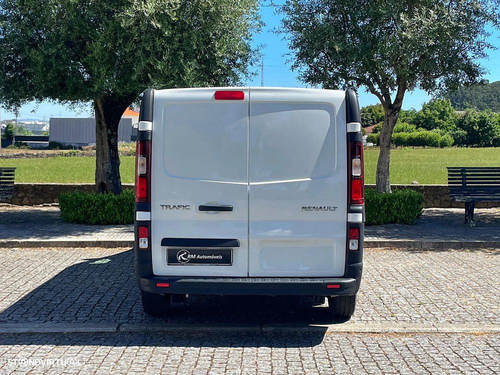 Renault Trafic 2.0 dCi Longa IVA Dedutível - 9