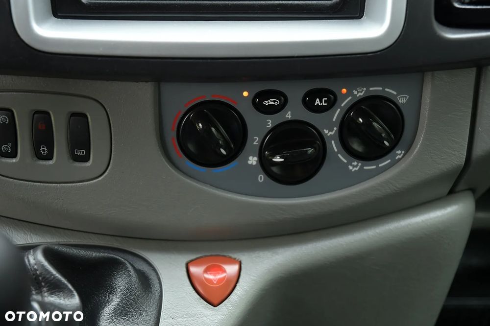 Opel Vivaro - 29