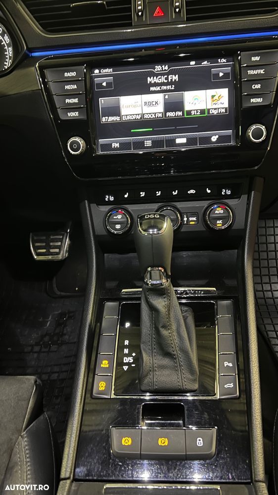 Skoda Superb Combi 2.0 TDI DSG SportLine - 12