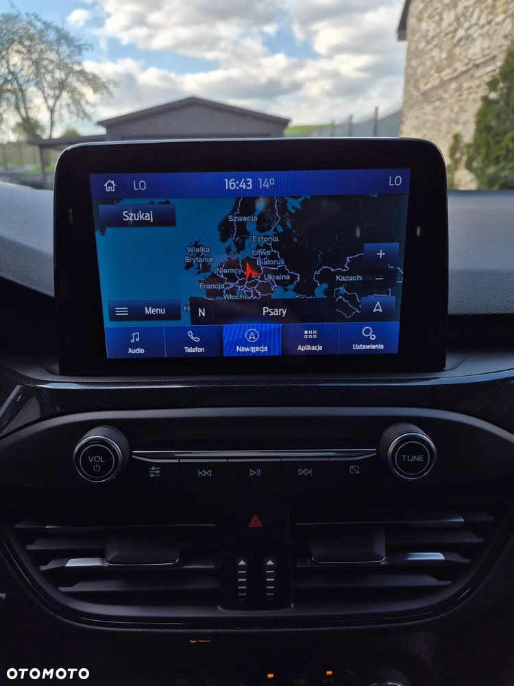 Ford Focus 1.0 EcoBoost Hybrid ST-LINE - 16