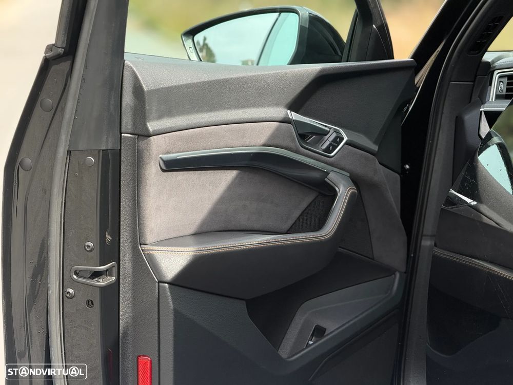 Audi e-tron 55 quattro S line - 13