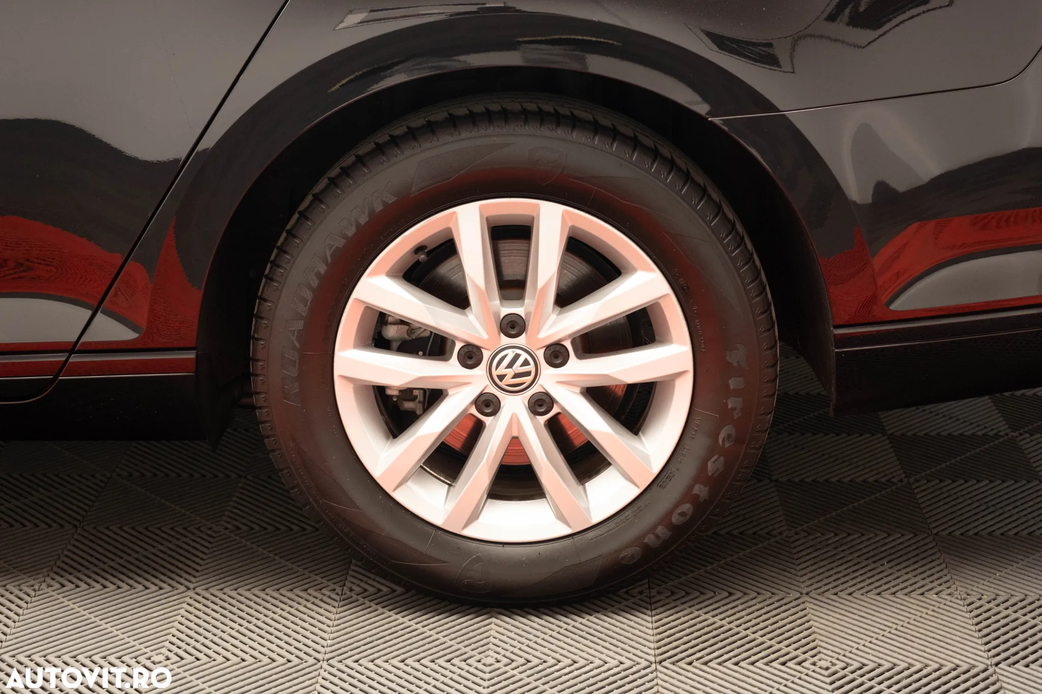 Volkswagen Passat 1.6 TDI DSG Trendline - 12
