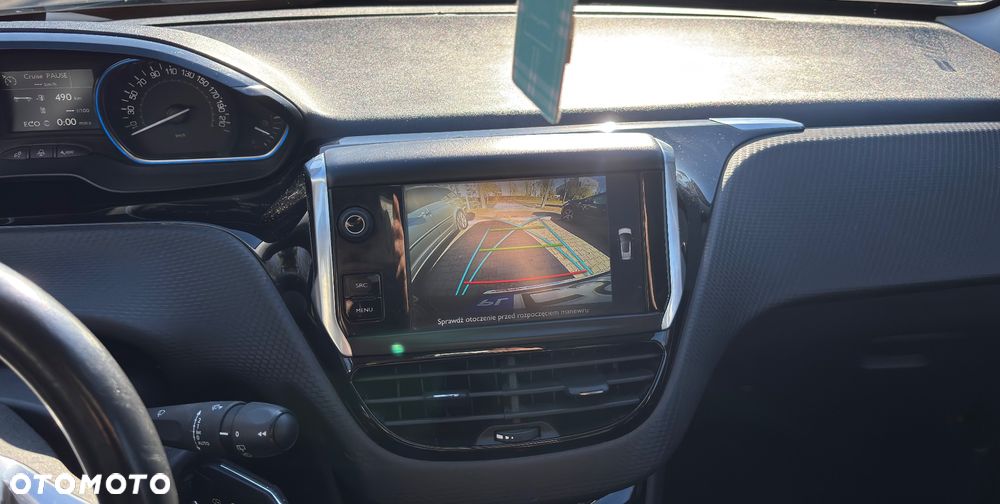 Peugeot 2008 1.2 Pure Tech GPF Allure S&S - 12