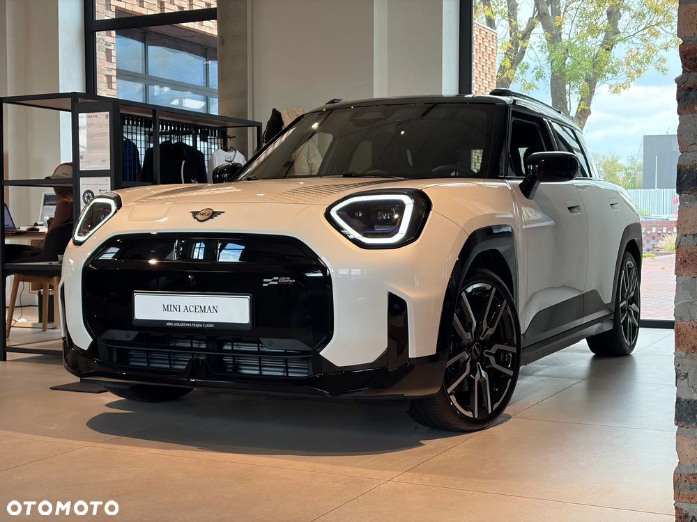 MINI Aceman SE John Cooper Works Trim - 3