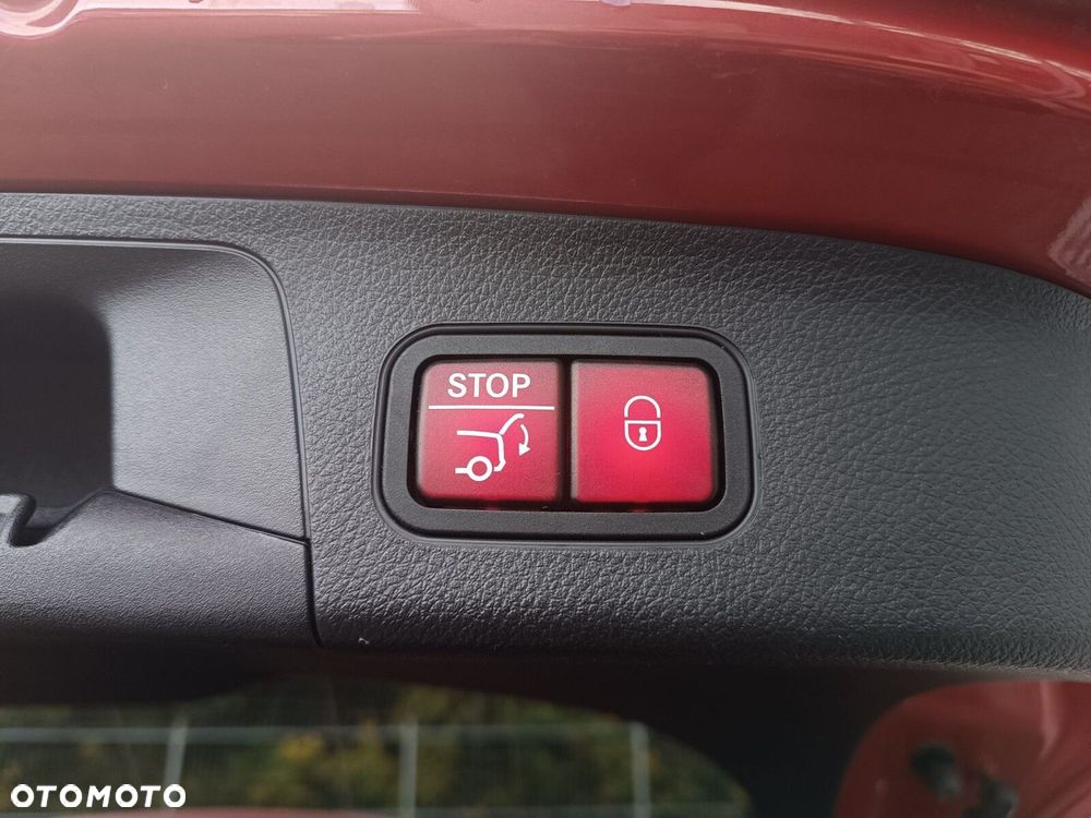 Mercedes-Benz GLA 200 AMG Line - 35