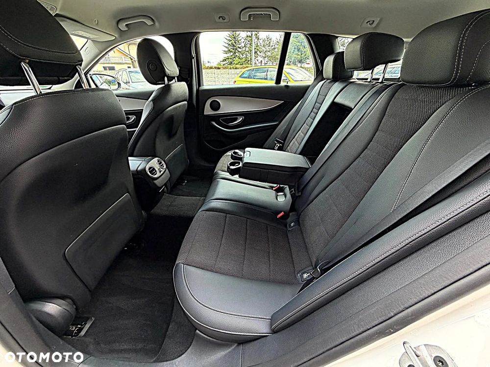 Mercedes-Benz Klasa E 300 de 4Matic 9G-TRONIC Avantgarde - 23