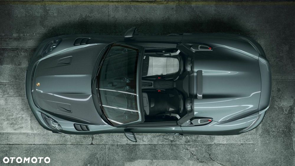 Porsche 718 Spyder - 3