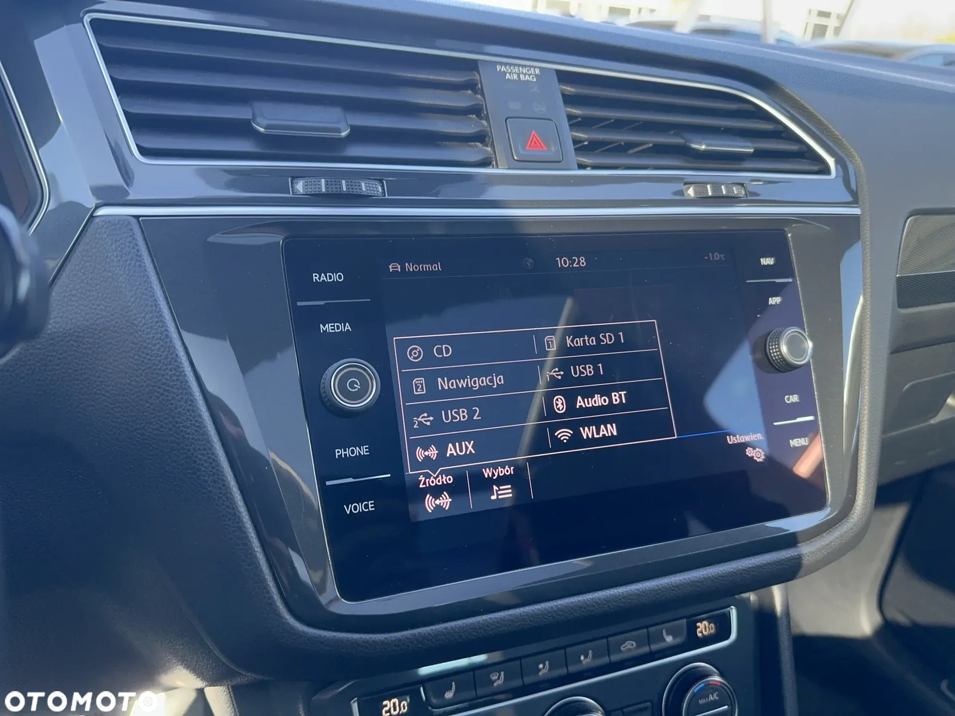 Volkswagen Tiguan - 21