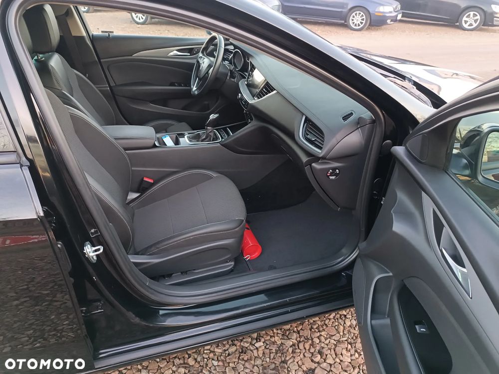 Opel Insignia - 37