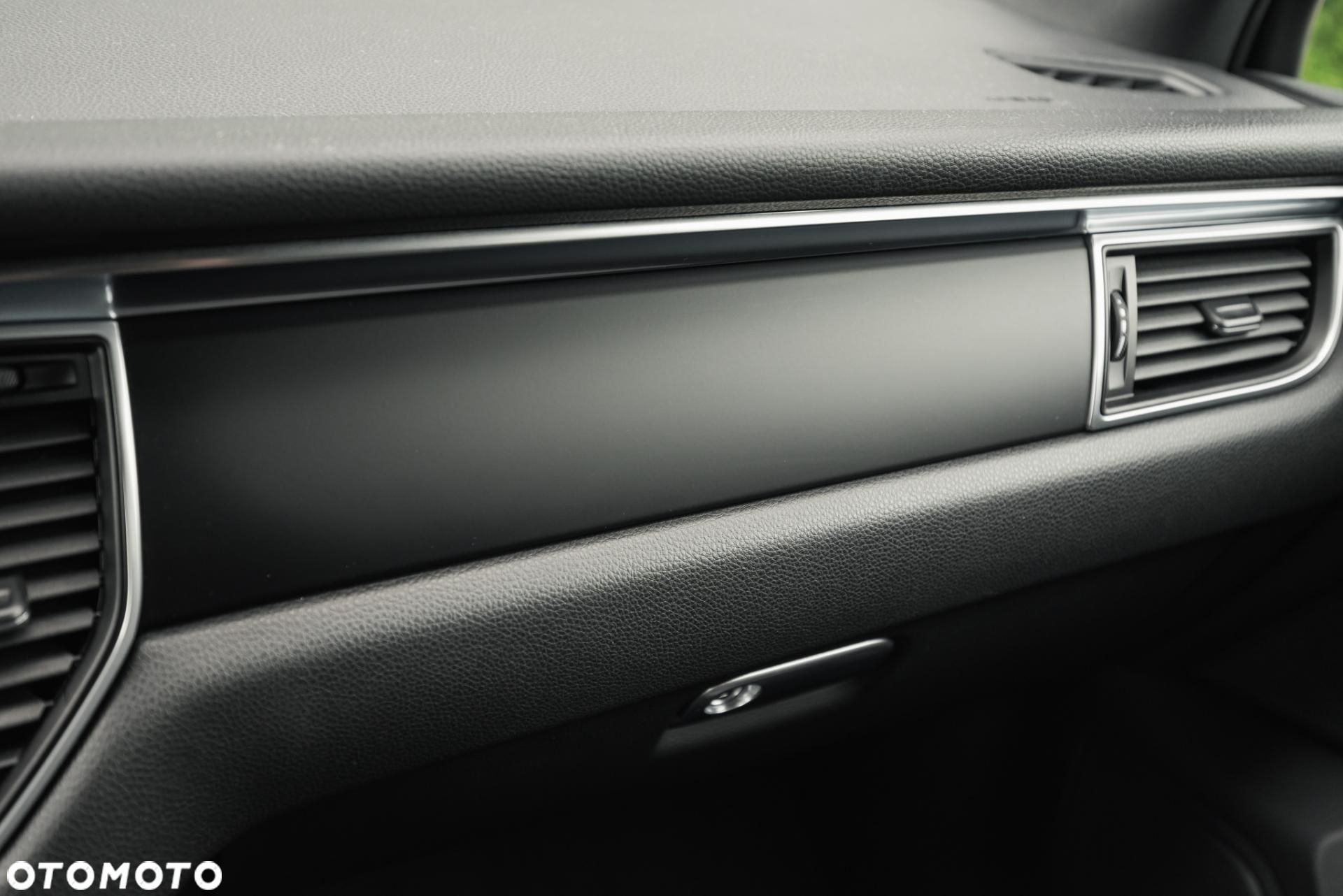 Porsche Macan - 31