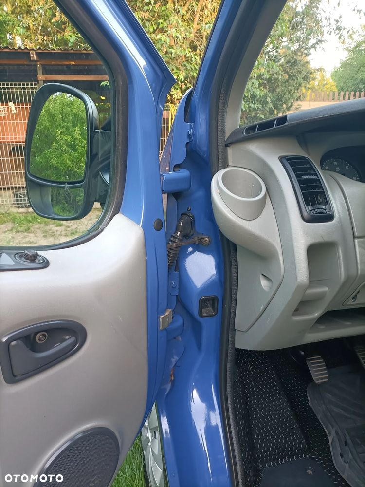 Opel Vivaro - 12