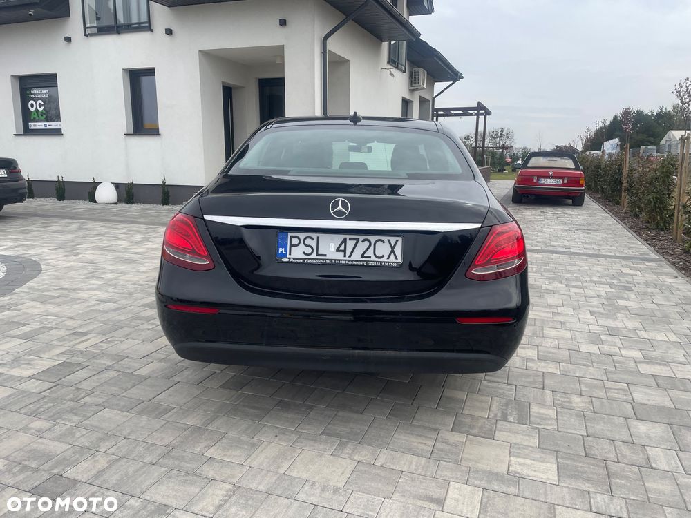 Mercedes-Benz Klasa E 200 d 9G-TRONIC Exclusive - 36