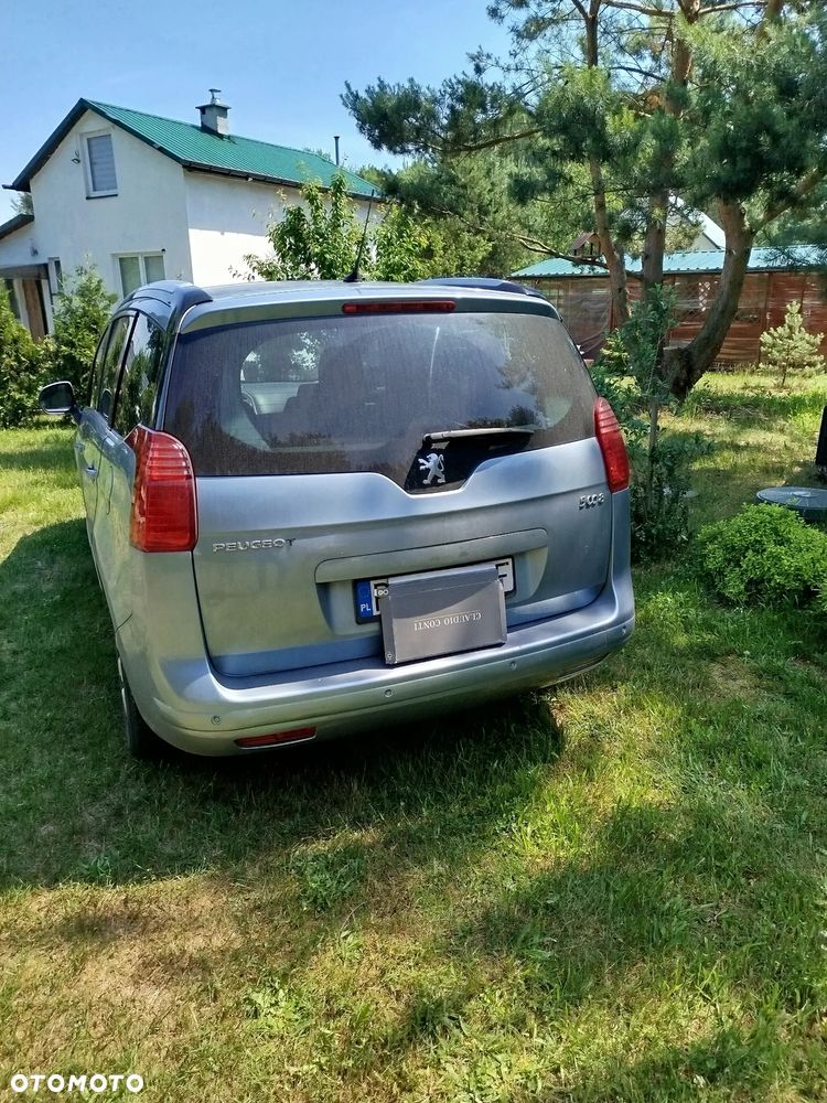 Peugeot 5008 - 10
