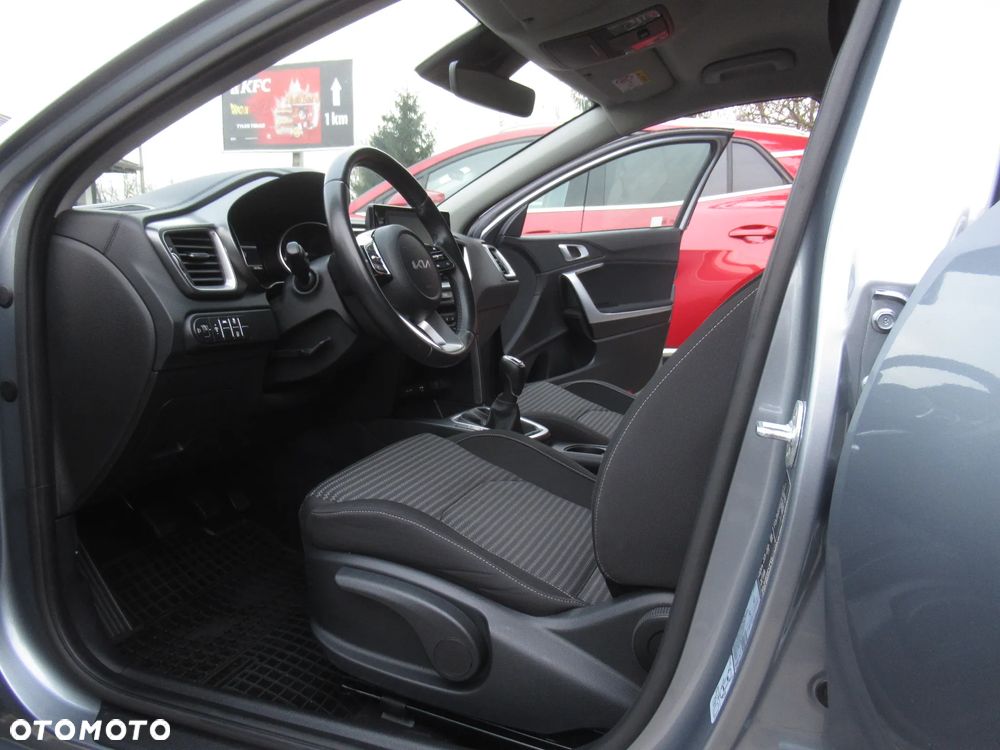Kia Ceed 1.5 T-GDI M - 5