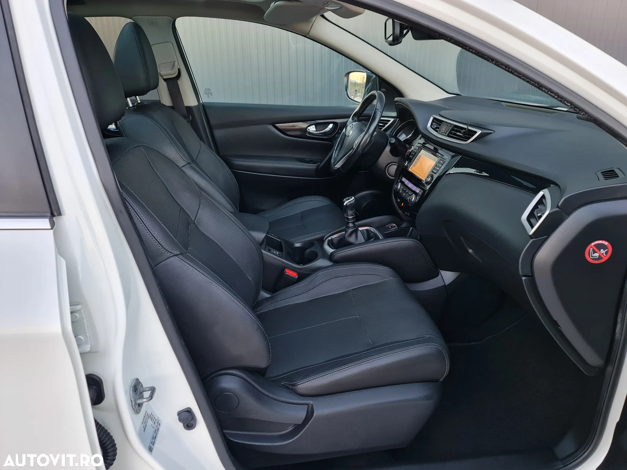 Nissan Qashqai 1.6 DCI 4 x 4 DPF Start/Stop tekna - 16