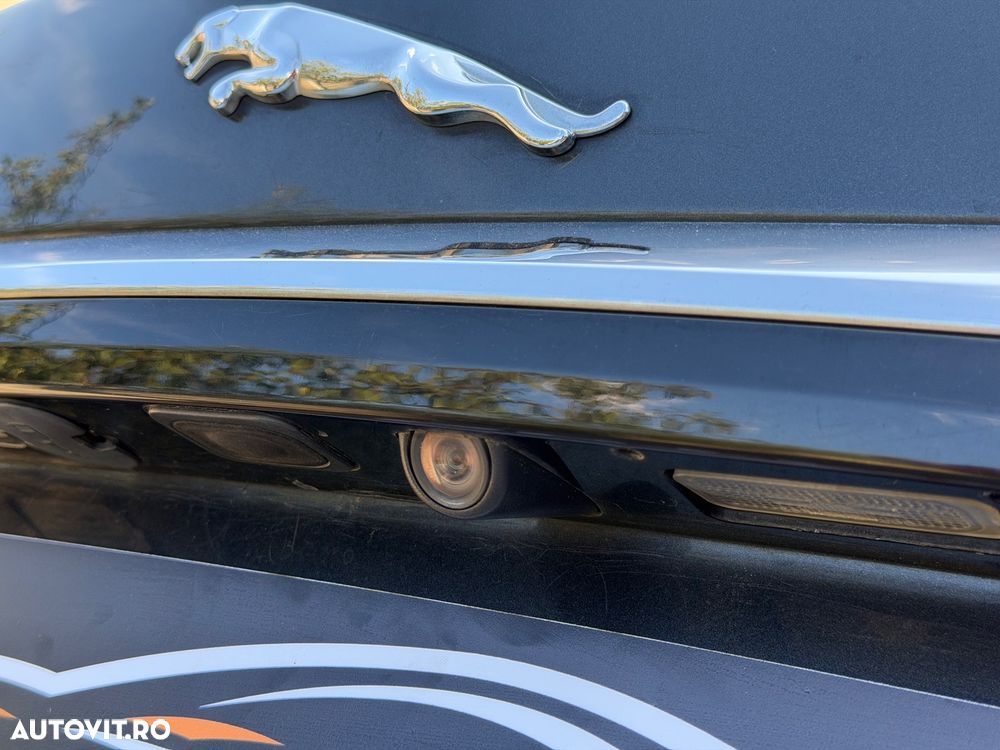 Jaguar XF 2.2D Premium Luxury - 11