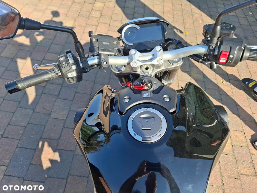 Honda CB - 4