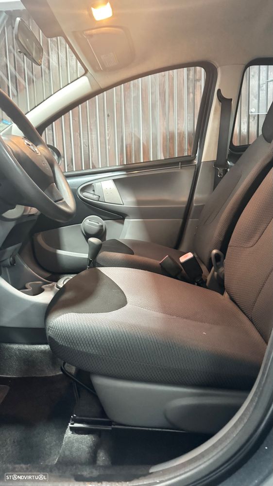 Toyota Aygo 1.0 Sport Pack MM - 10