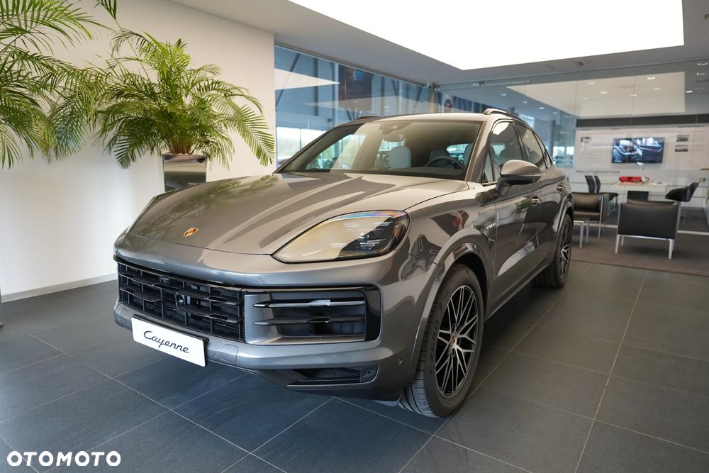 Porsche Cayenne - 1